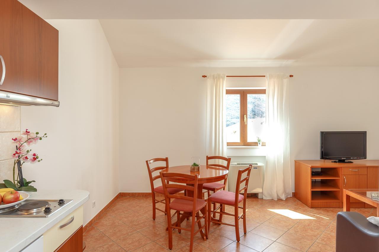 Apartments Mondo Mokošica Eksteriør billede